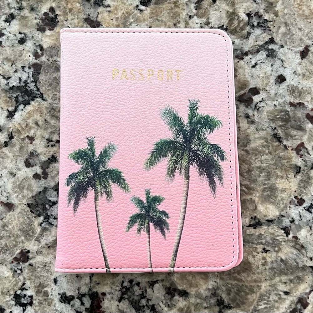 Kapten & Son- Passport Holder